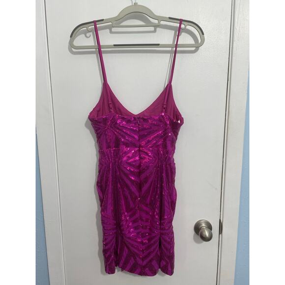 Lulus Mini Dress Medium Pink Sequins Bodycon Mermaid Swiftie Club Bling NWT - Picture 6 of 9